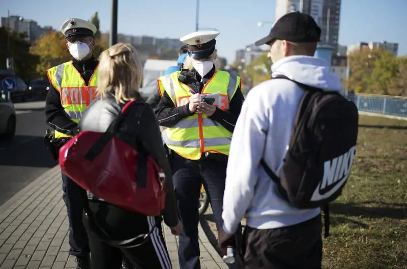 Ue, crisi dei migranti tra Polonia e Bielorussia. "Morti lungo il confine per il freddo e la fame"