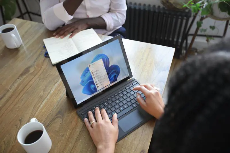 Microsoft down in tutto il mondo: problemi su Outlook e One Drive