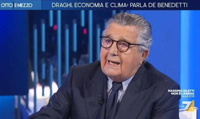 "Berlusconi al Quirinale? Consegno il passaporto". L'ultimo delirio di De Benedetti