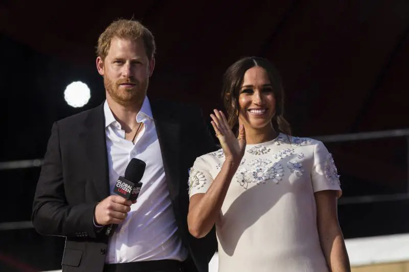 L'esperto: "Ora vi dico perché Meghan ha fatto un favore a Carlo..."