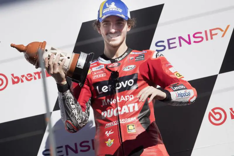 Ducati campione del mondo. E super Bagnaia cala il tris