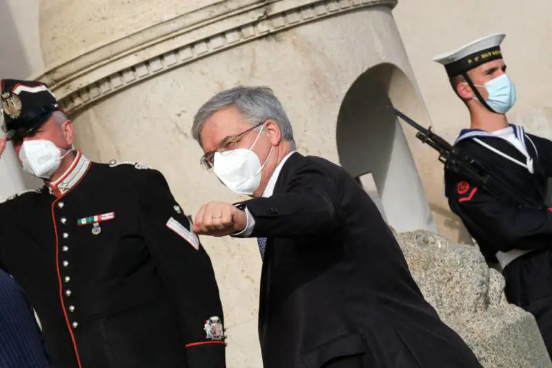 "Noi non lo votiamo...": esplode la rivolta contro Conte