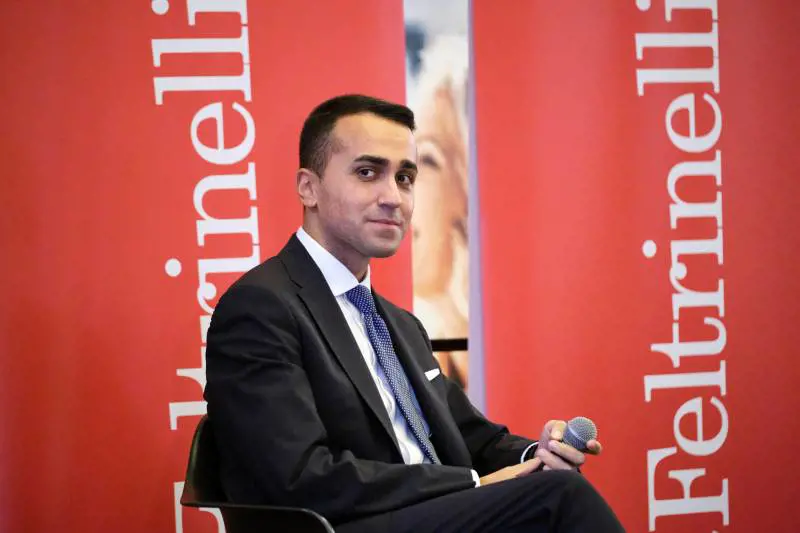 L'Isis minaccia l'Italia. Solidarietà bipartisan al ministro Di Maio