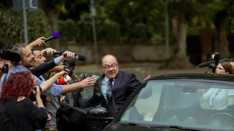 Un attore che interpreta se stesso. Perché "Vita da Carlo" convince