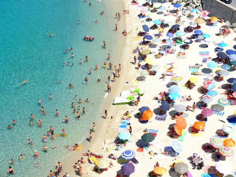 "Le spiagge sono a rischio svendita. Il Parlamento ora deve intervenire"