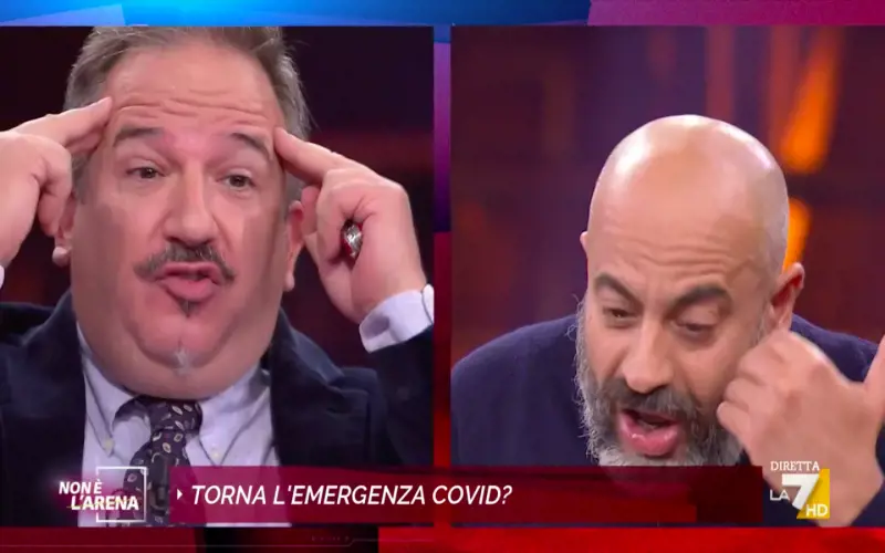 "Fateli morire", "Ma allora sei scemo". Lite tra Telese e Paragone