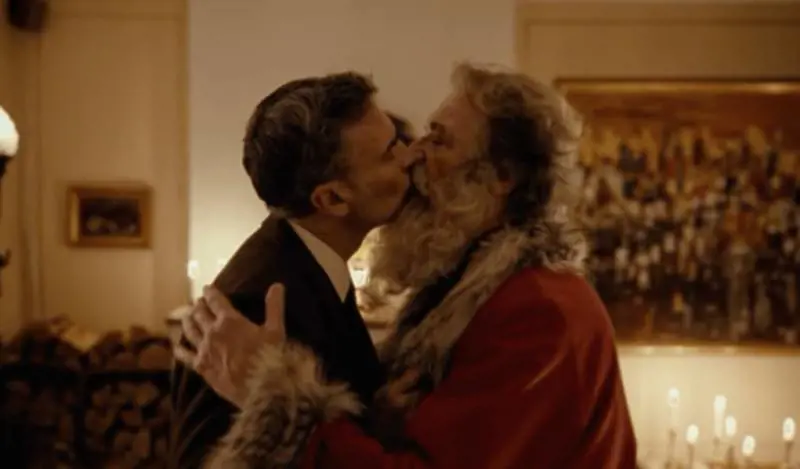 Se anche Babbo Natale deve diventare gay
