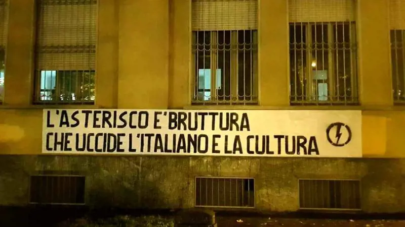 La rivolta degli studenti contro l'asterisco "fluido"