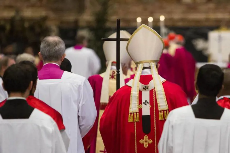 Si apre la partita della Cei: la scelta che spetta al Papa