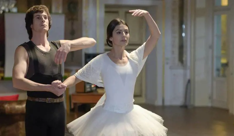 La vita di Carla Fracci diventa un film