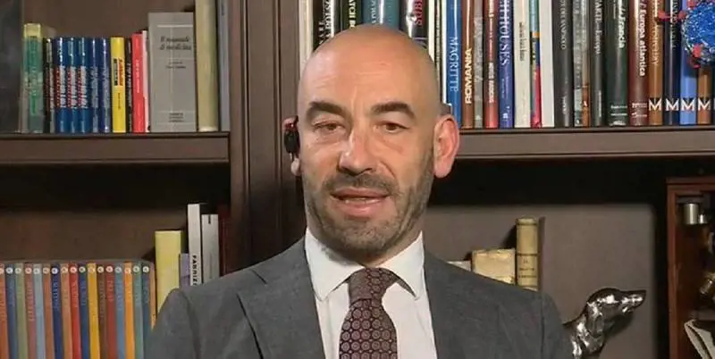 L'infettivologo Matteo Bassetti