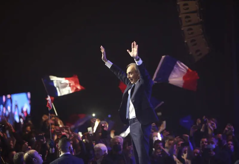 Macron contro Zemmour ma Pécresse lo sorpassa