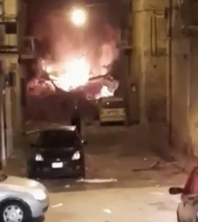 Crolla palazzina nel Ragusano: tra i dispersi anche dei bambini e una donna incinta