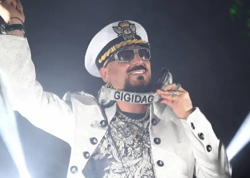 "Sto combattendo contro un grave male": l'annuncio choc di Gigi D'Agostino