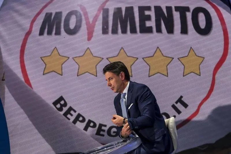 Fratelli, mogli e mariti di...: le parlamentarie del M5s sono un affare di famiglia