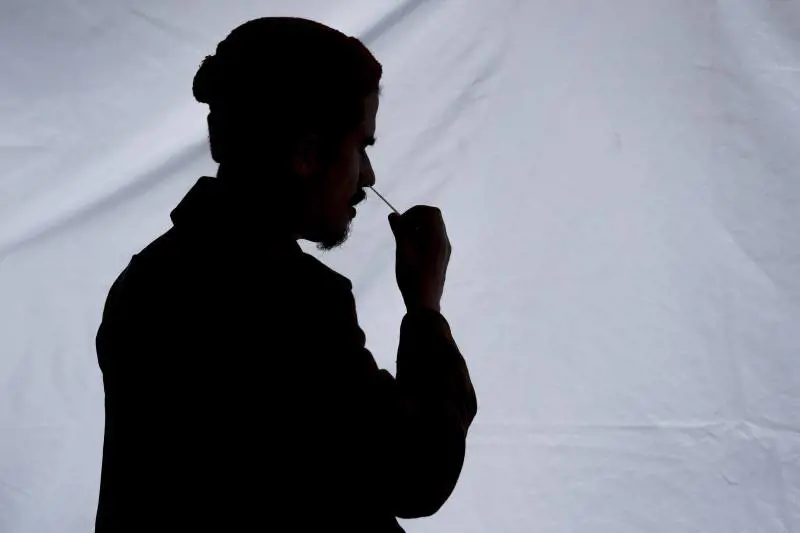 Omicron 2 è più contagiosa (in famiglia): così colpisce anche i vaccinati