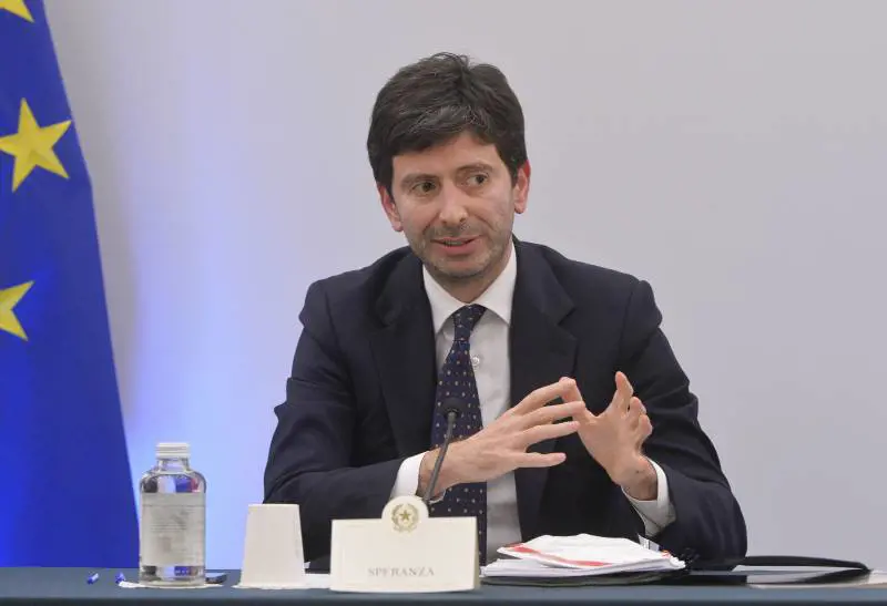 La nuova stretta