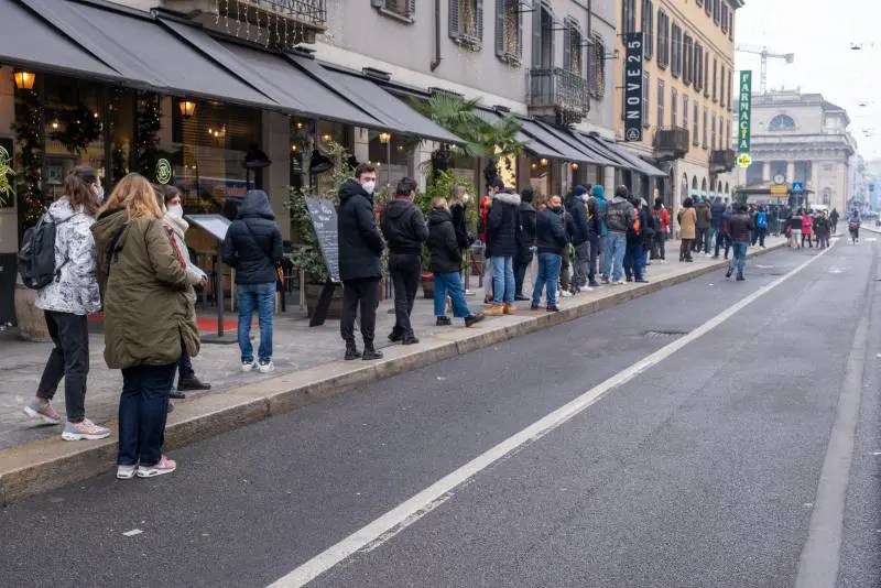 Emergenza tamponi: arrivano nuovi centri e cambiano le regole
