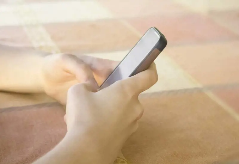 Il nipote la chiama e le chiede denaro. Ma la voce in realtà è di un computer