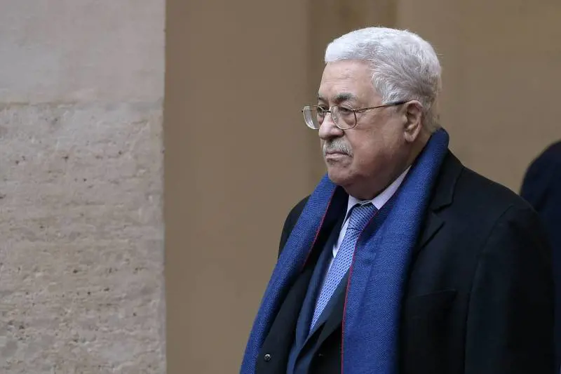 Da Abu Mazen elogio di Hitler. Antisemita l'eroe della sinistra