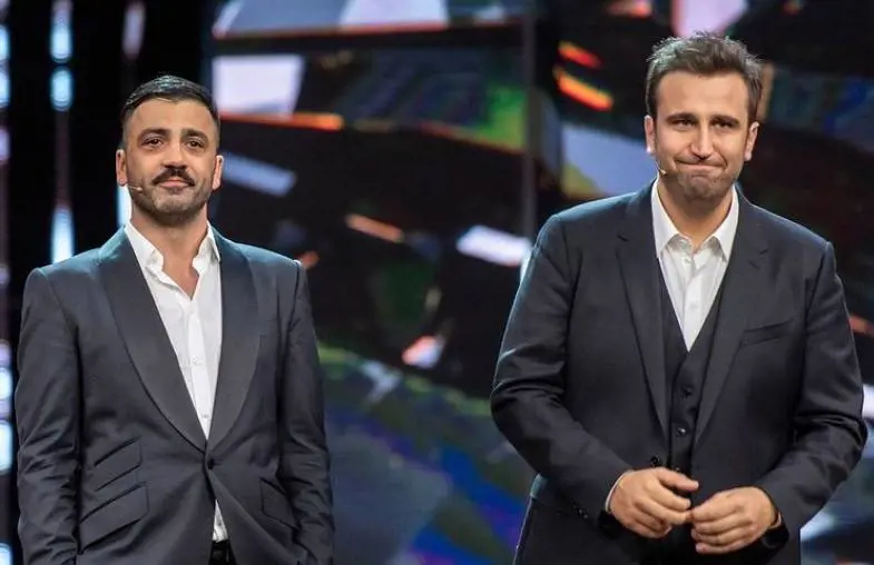 Covid, Pio e Amedeo in quarantena: così rischiano il Capodanno