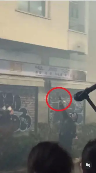 "Botti vietati". Ma a Milano per festeggiare il capodanno spunta una pistola
