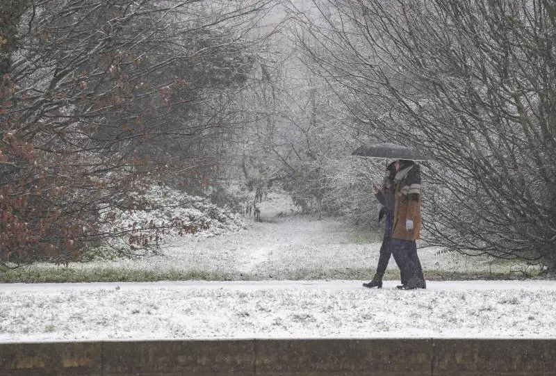 Neve d’aprile fino in pianura: cosa cambia nelle prossime ore
