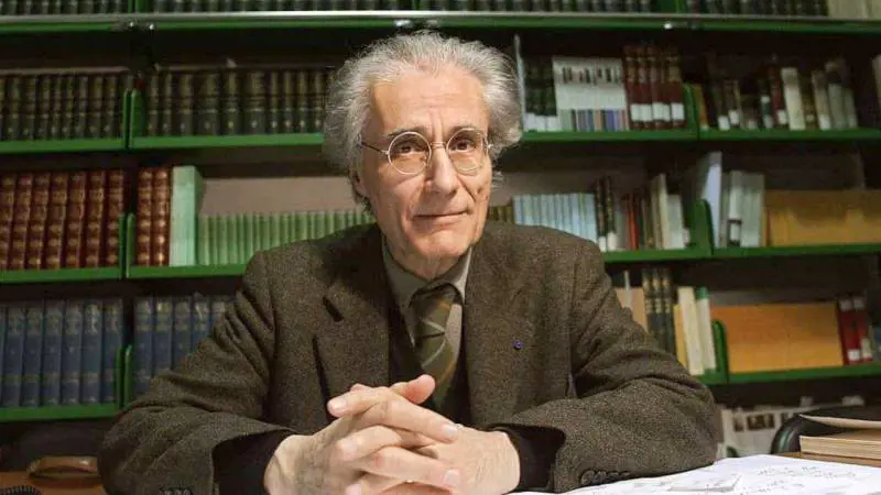 Perché l'insulto di Canfora alla Meloni fa doppiamente orrore