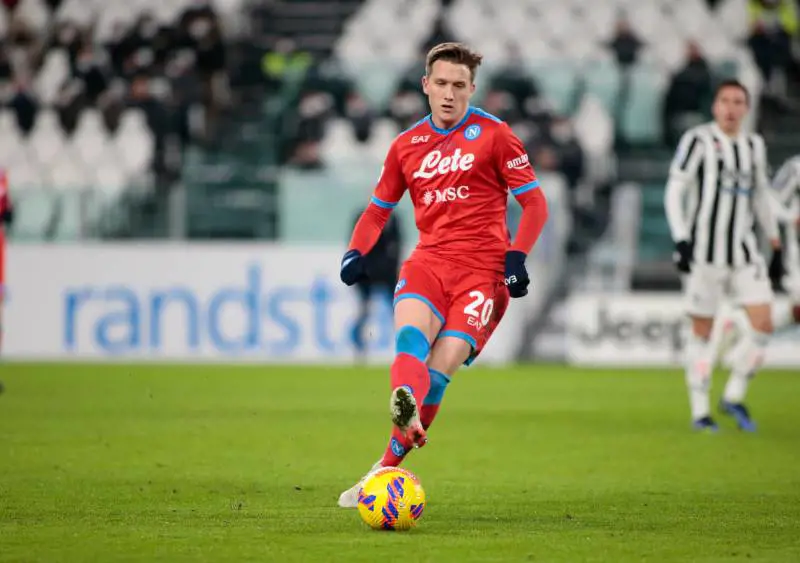 Ma tre del Napoli "violano" la quarantena
