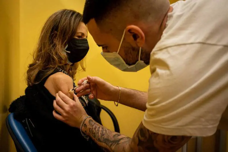 La carica dei 96mila. A rischio stipendio i 50enni non vaccinati
