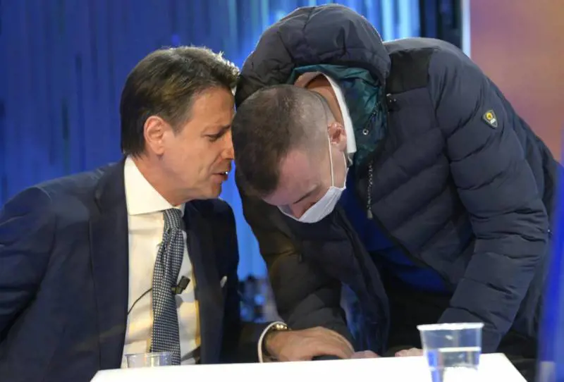 C'è la riunione sul Colle. E scatta la gaffe di Casalino...