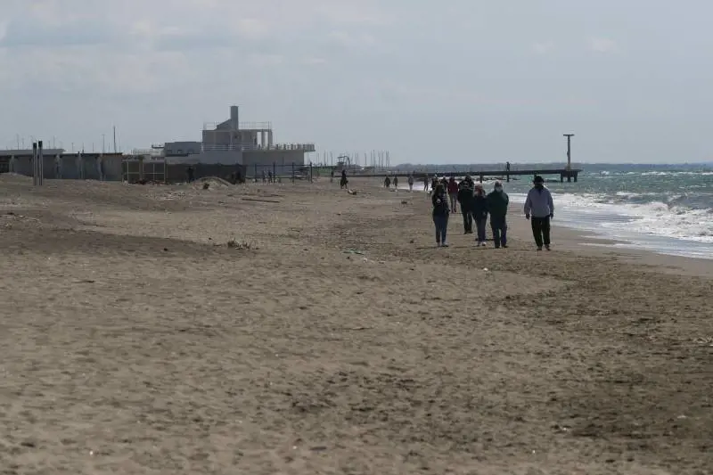 La macabra scoperta in spiaggia che può riaprire un "cold case" 