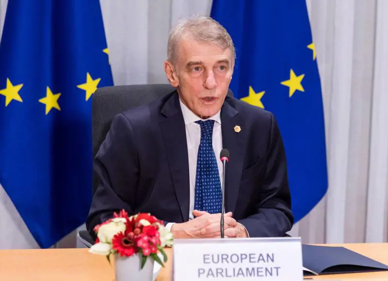 "Finalmente questo b...". L'attacco choc a Sassoli dell'eurodeputato tedesco