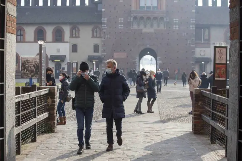 Cosa succede alla curva con Omicron: i dati che sorprendono