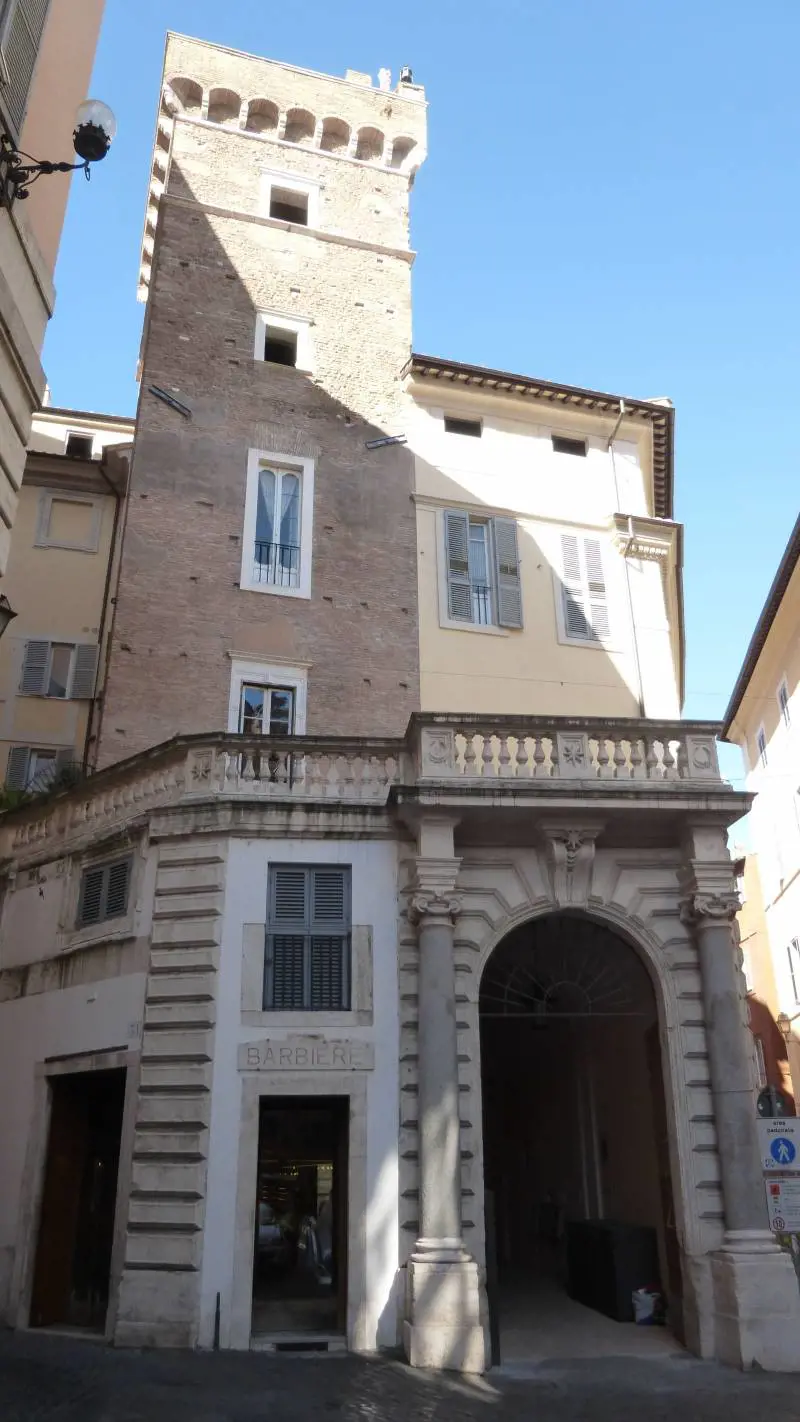Roma, la leggenda della Torre della Scimmia