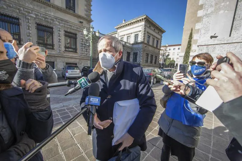 Tutte le bacchettate di Crisanti a Speranza: prima nemici ora "compagni" nel Pd