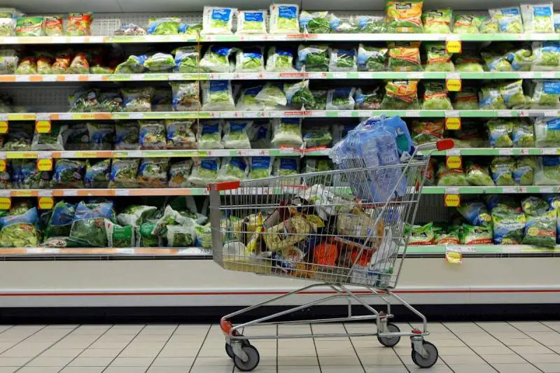 "Inattendibile, confonde i consumatori". Ecco lo studio che affossa il Nutriscore