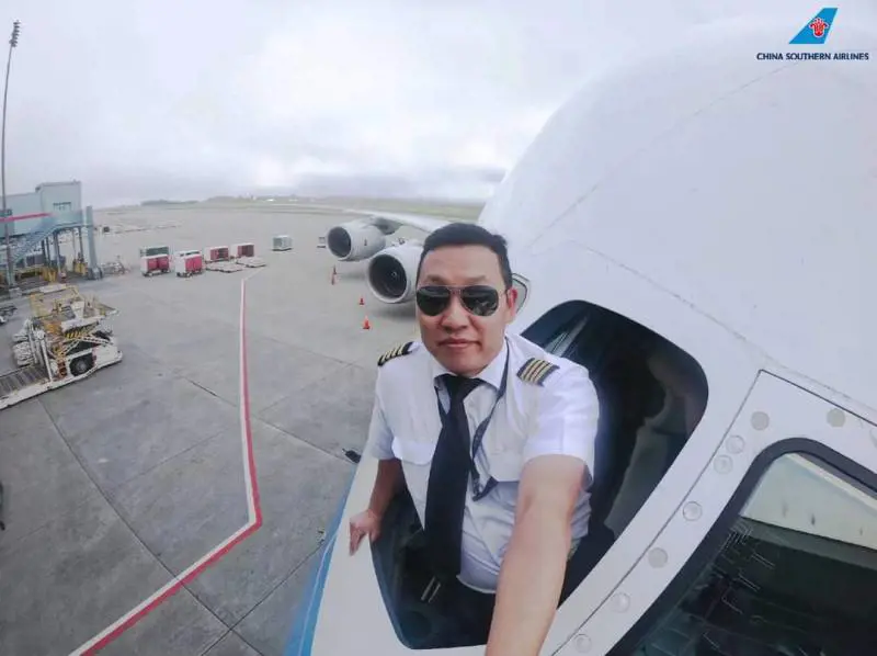In foto, il comandante Ma Jian (immagine da Facebook)