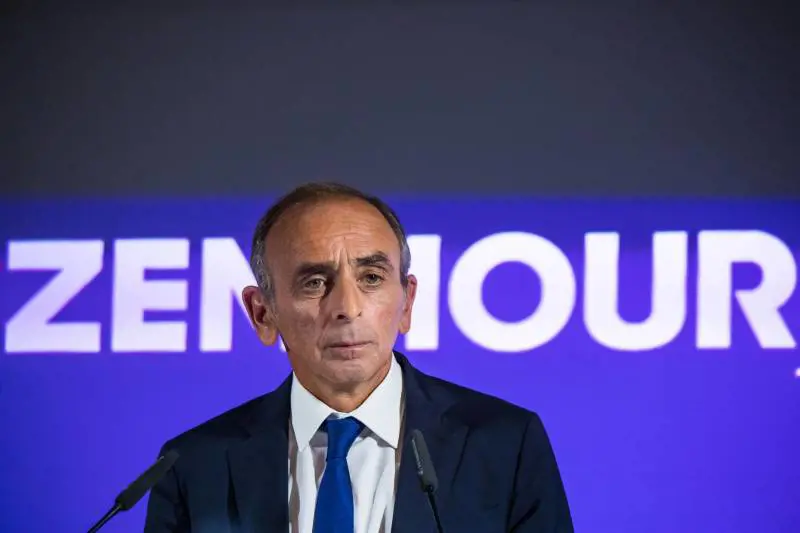 "Frutto di 40 anni di politica d'immigrazione". L'affondo di Zemmour sulle proteste in Francia