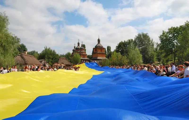 “No alla bandiera dell’Ucraina”. La figuraccia del Torino Pride