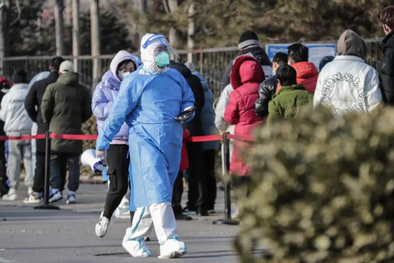 Omicron arriva in Cina per posta: "Ora sanificare tutta la corrispondenza"