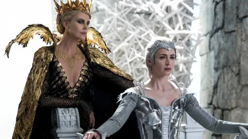 Il cacciatore e la regina di ghiaccio tra scandali e mail hackerate