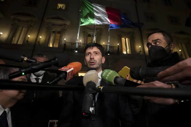 Scatta l'allarme delle Regioni: Speranza vuol fare tagli sulla Sanità