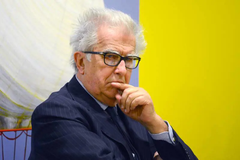 Parole formali, ricatti veri
