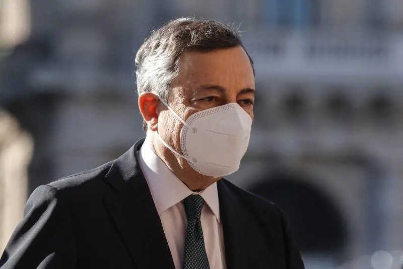 Invasione di campo dei poteri forti in favore di Draghi "Vada lui al Colle"