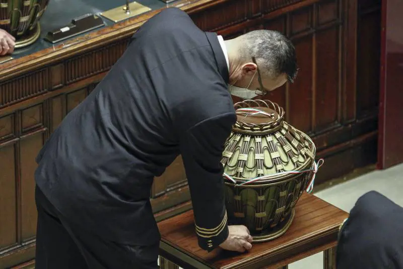 Dalla burla alla realtà: qualcuno scrive "Scheda Bianca"