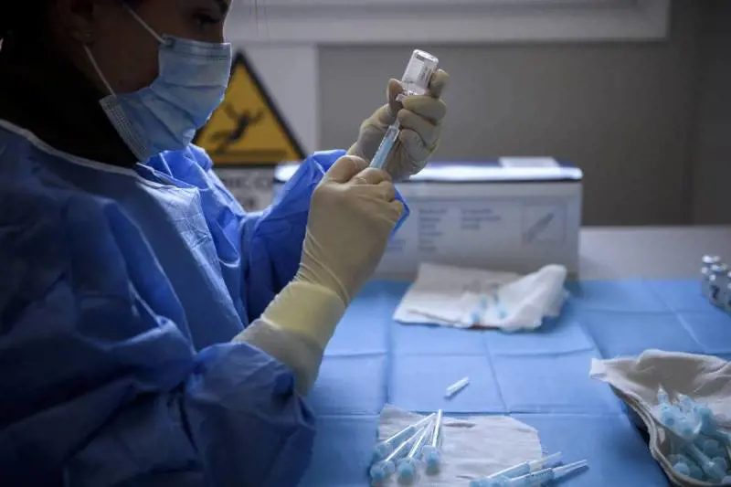 Il trucco del No vax: una cena per il vaccino. Cosa è successo