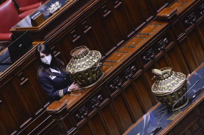 Colle, fumata nera anche oggi. Domani il D-day