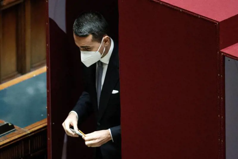 Sul Colle è guerra Di Maio-Conte. Spunta la "mossa Mattarella"...
