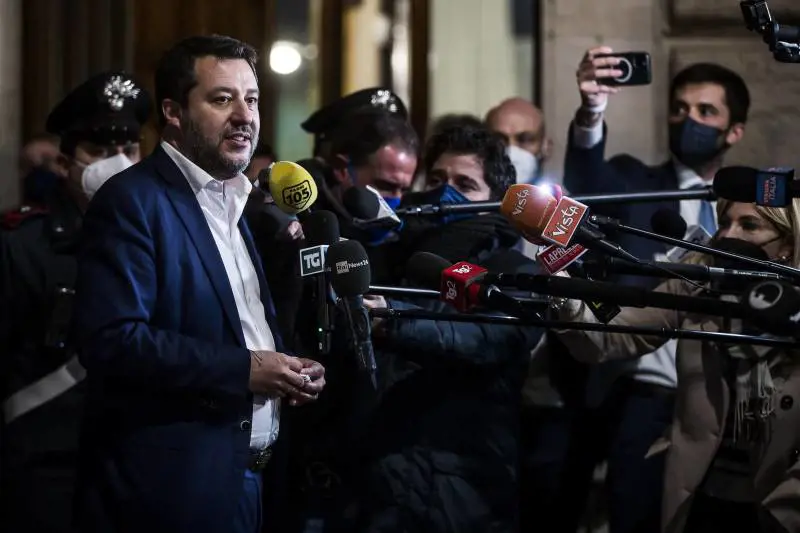 Salvini nel vortice di incontri. Nel mirino i suoi consiglieri